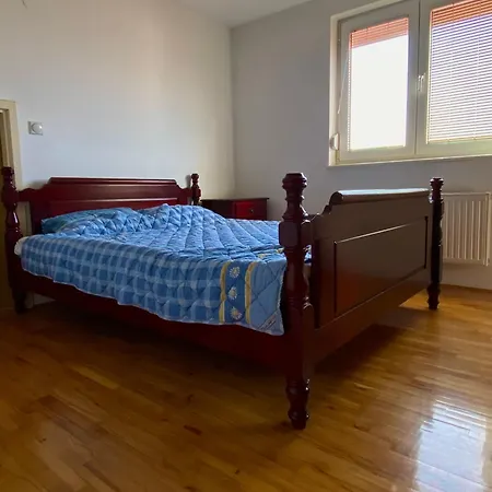 Tara Stan Na Dan 아파트